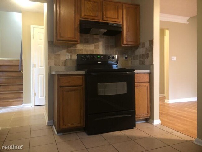 Building Photo - 3 br, 2 bath Townhome - 3025 Regal Park Ct