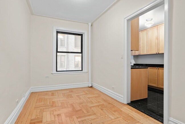 Building Photo - 147 W 79th St
