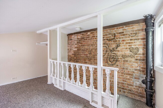 Foto del edificio - 1503 W Fullerton Ave