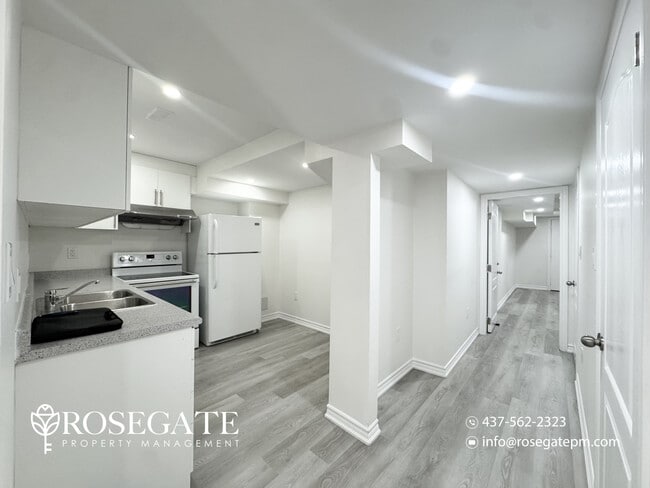 Building Photo - Spacious 1-Bedroom Basement Apartment with Walk-In Closet & In-Unit Laundry – Brampton