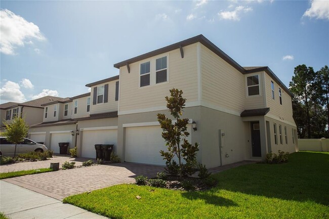Building Photo - 15073 Willow Arbor Cir