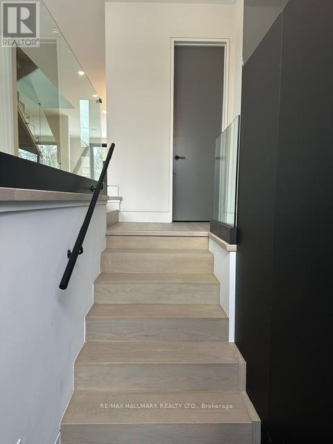 Photo du bâtiment - 369 Millwood Rd