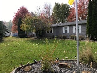 Front view - 350 Forest Green Dr