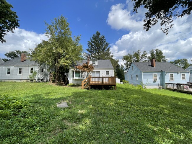 Building Photo - 7347 Clovernook Ave