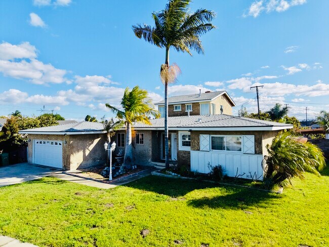 Foto del edificio - 6815 Sowell Ave