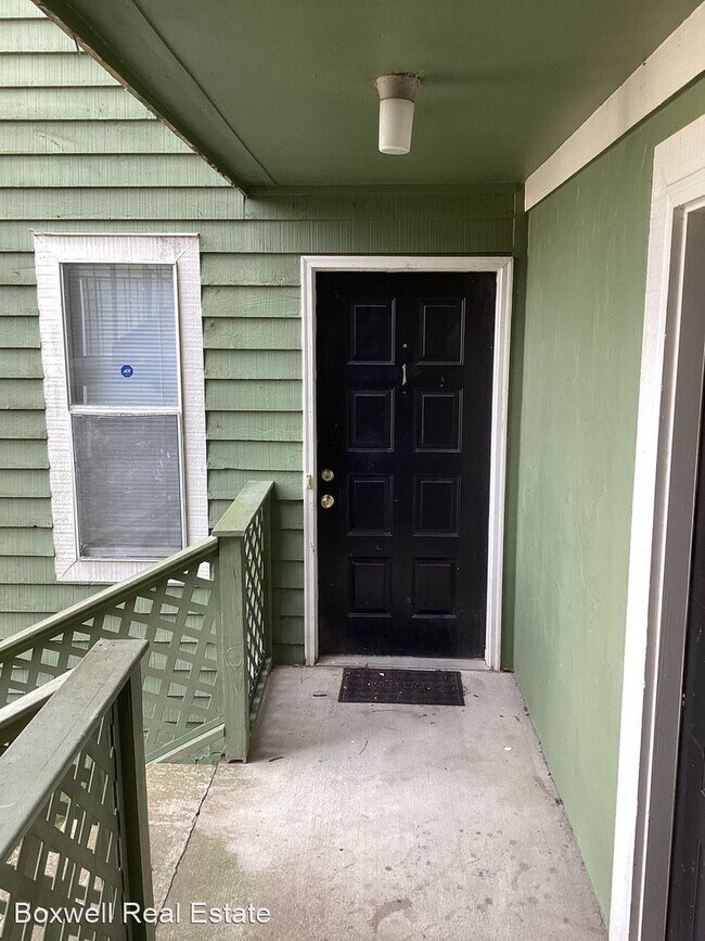 Building Photo - 2 br, 2 bath House - 6805-1 willow brook Dr.