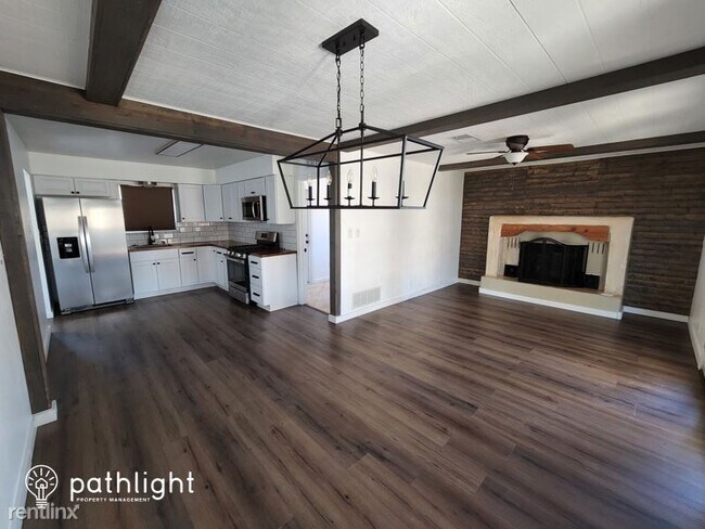 Foto del edificio - 4 br, 2 bath House - 12505 Conejo Road NE ...