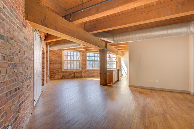 Foto del edificio - Clocktower Lofts