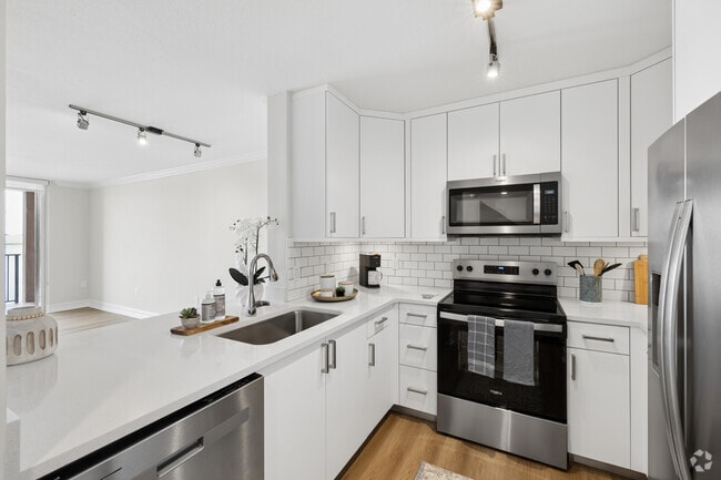 Cannes Premium 2BR, 2BA - 1,001SF - Kitchen - St. Tropez Apartments