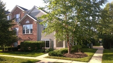 Building Photo - 2440 Emily Ln