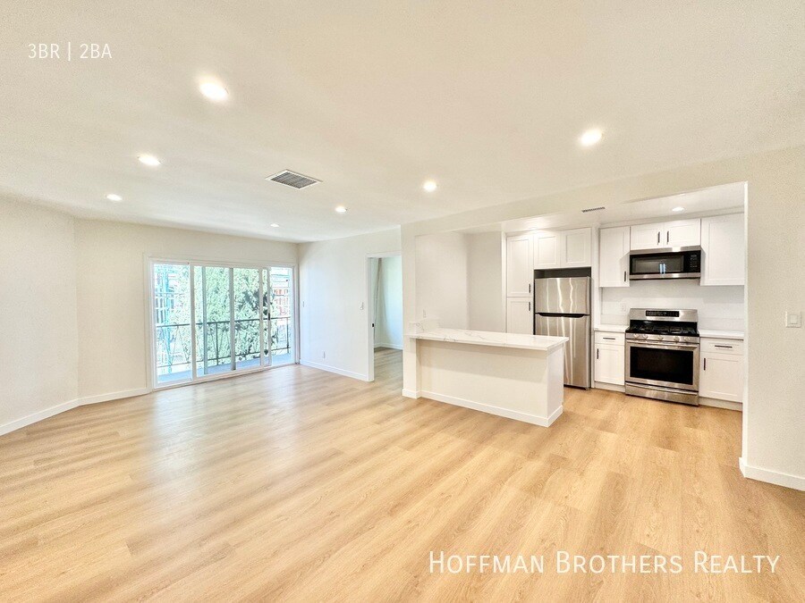 Primary Photo - 1445 S Sherbourne Dr