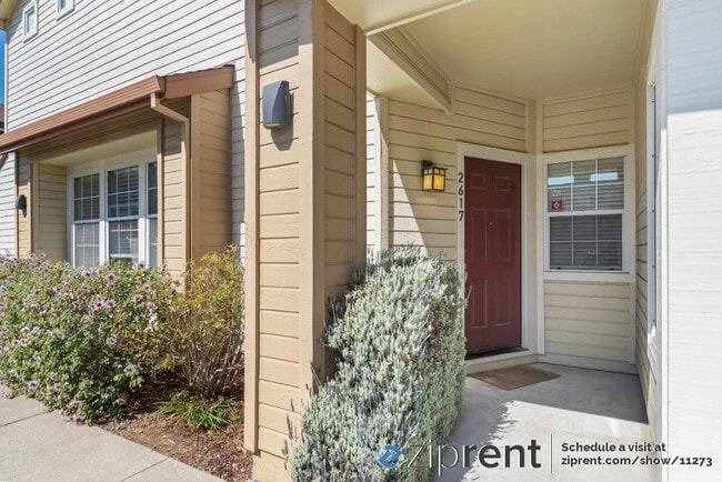 Building Photo - 2617 Bayfront Ct