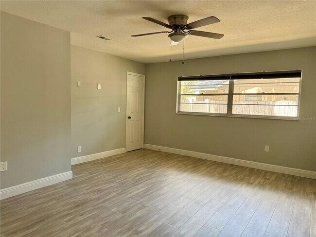 Foto del edificio - 8515 Sandberry Blvd