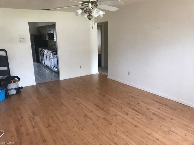 Foto del edificio - 2253 Iris Way