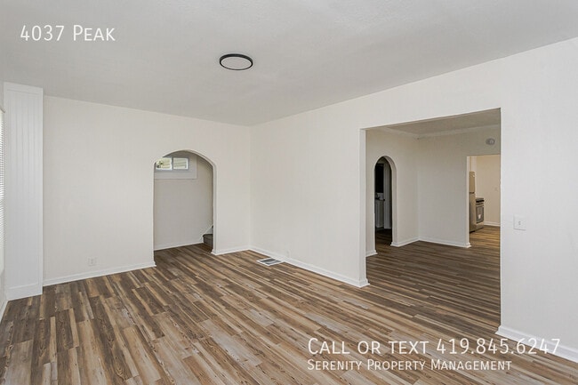 Building Photo - 4037 Peak-
