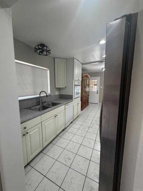 Foto del edificio - 644 Farview St