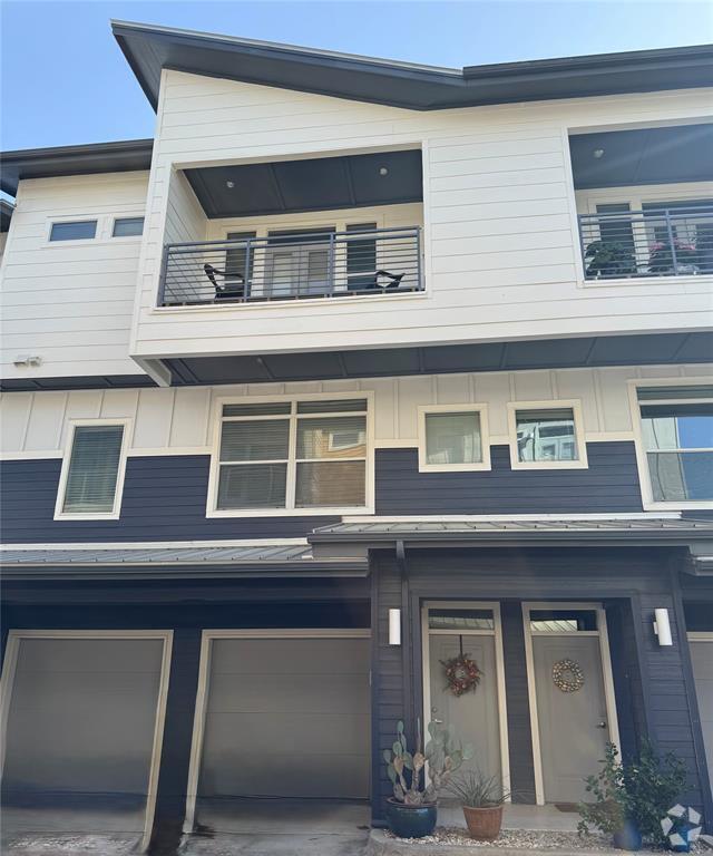 Building Photo - 2606 Wilson St