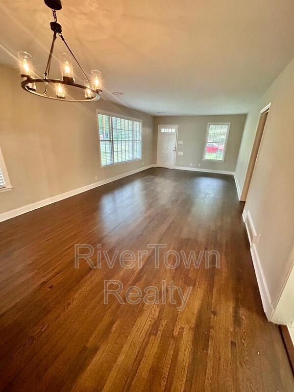 Building Photo - 2731 Central Ave