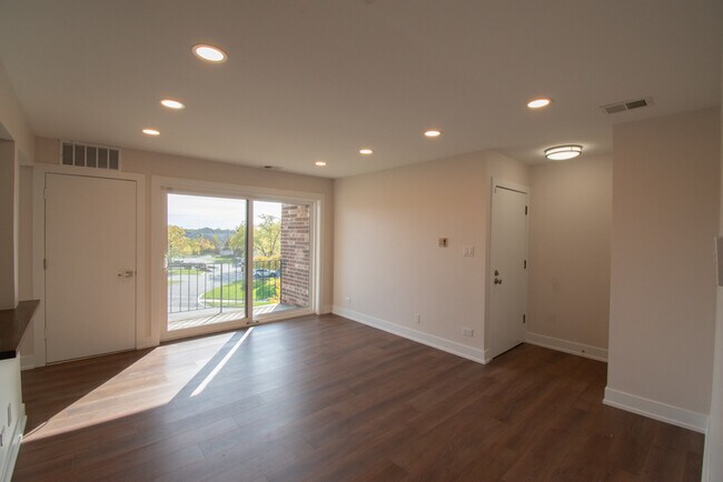 Foto del edificio - 14949 Lake View Dr