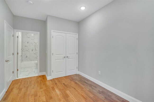 Foto del edificio - 725 Sip St