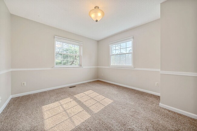 Building Photo - Peaceful and Convenient 3 Bed, 2.5 Bath Home