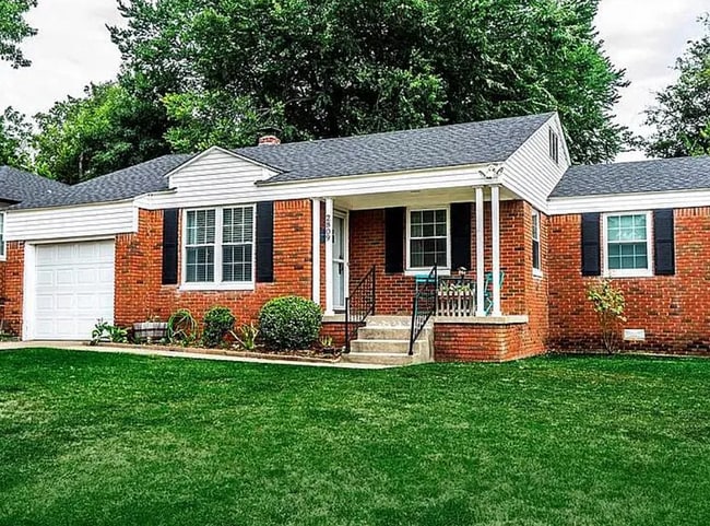 Photo - 2809 NW 46th St (Oklahoma City, OK) House