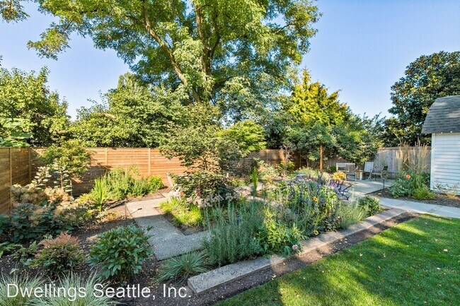 Foto del edificio - 4 br, 3.5 bath House - 927 32nd Ave