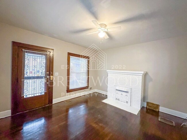 Building Photo - Charming 3-Bedroom Home with Modern Kitche...