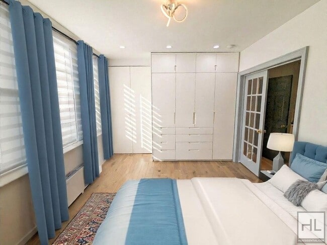 Building Photo - 62 STREET