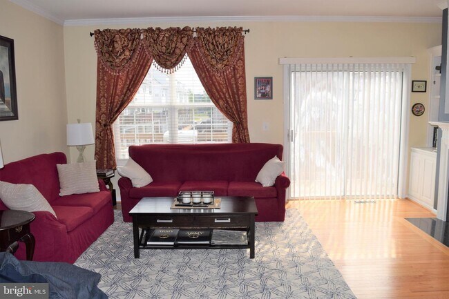 Foto del edificio - 102 Cameron Parke Ct