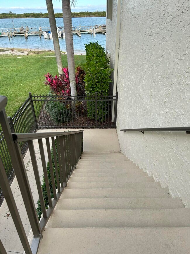 Foto del edificio - 1300 Seaway Dr