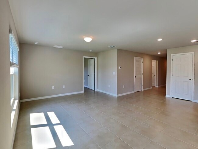 Building Photo - 4731 Gillot Blvd