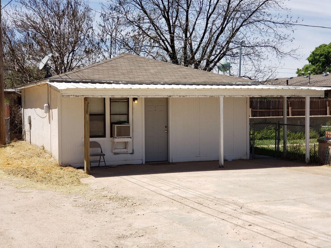 Primary Photo - 805 1/2 West 18th Street