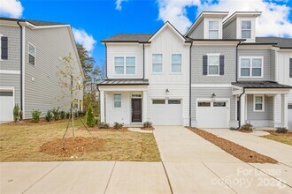 Building Photo - 9646 Munsing Dr