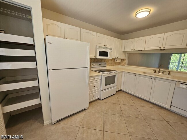 Building Photo - 3001 Sandpiper Bay Cir