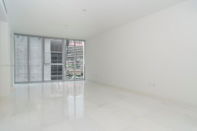 Foto del edificio - 300 Biscayne Blvd Way