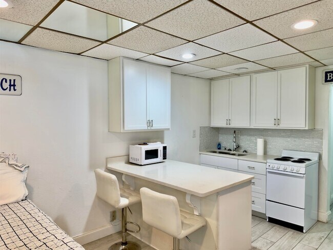 Foto del edificio - 14401 Front Beach Rd