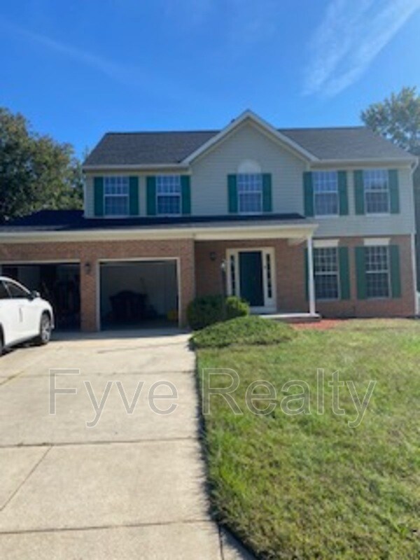 Building Photo - 8443 Bates Dr