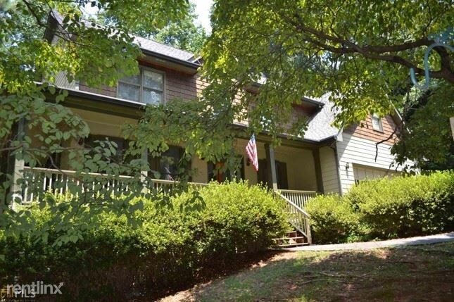 Building Photo - 4 br, 2 bath House - 1012 Oak Way