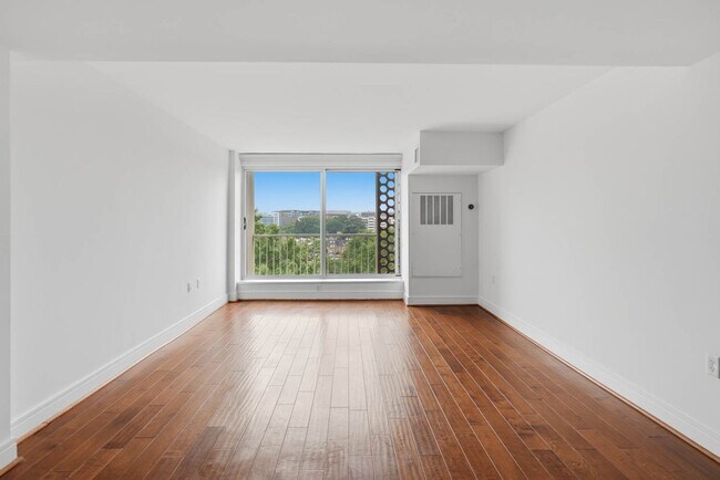Foto del edificio - 800 4th St NW