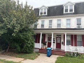 Building Photo - 1422 W Philadelphia St