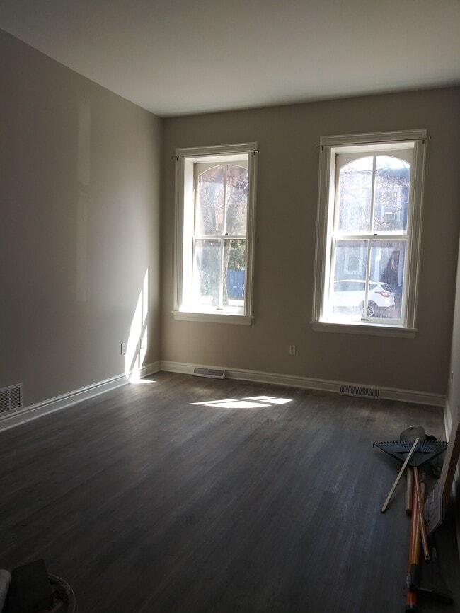 Building Photo - 1122 Sheffield St