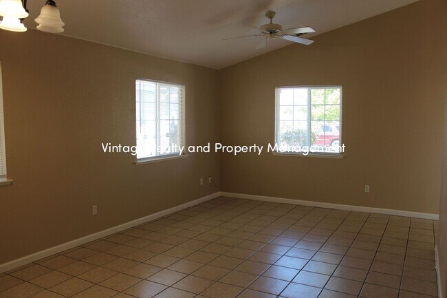 Building Photo - Just Back On The Renal Market Cozy 3 Bedro...