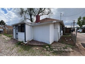 Building Photo - 908 W Cucharras St