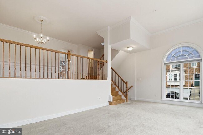 Foto del edificio - 21770 Ladyslipper Sq