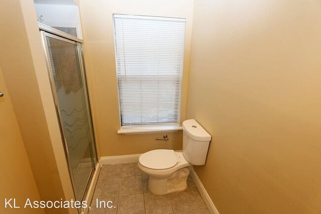 Building Photo - 1 br, 2 bath House - 1645 Carriage House T...