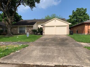 Building Photo - 16738 Quail Briar Dr