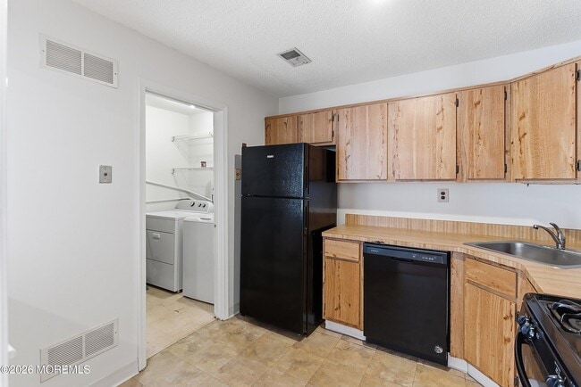Building Photo - 58 Frontier Way