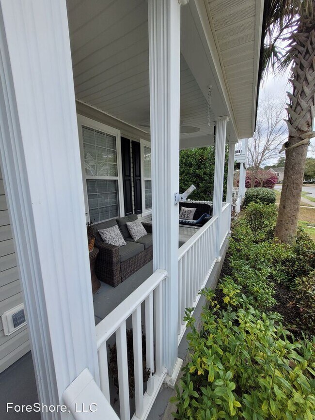 Building Photo - 3 br, 2.5 bath House - 60 Red Cedar Street