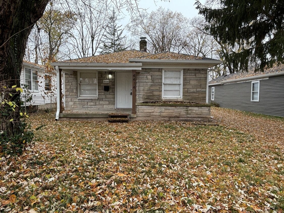 $625 OFF FIRST MONTH'S RENT! Charming 2-Bed, 1-Bath Single-Family Home in Indianapolis! - AVAILABLE NOW! Charming 2-Bed, 1-Bath Single-Family Home in Indianapolis!